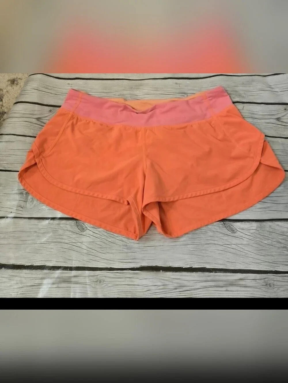 Lululemon Run Speed Shorts Coral Orange Pink Waistband Size 10 Zip Pocket